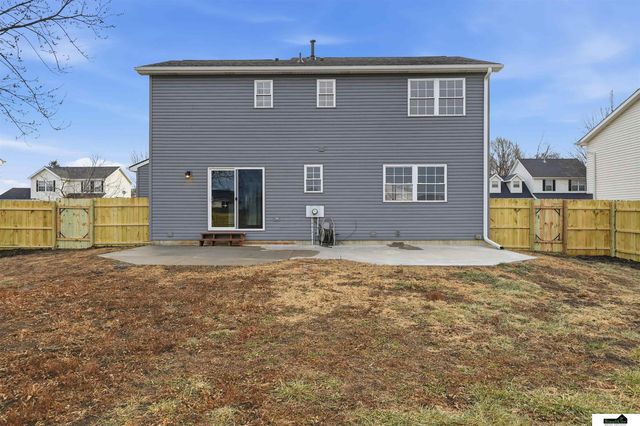 10831 N 136th Street, Waverly, NE 68462