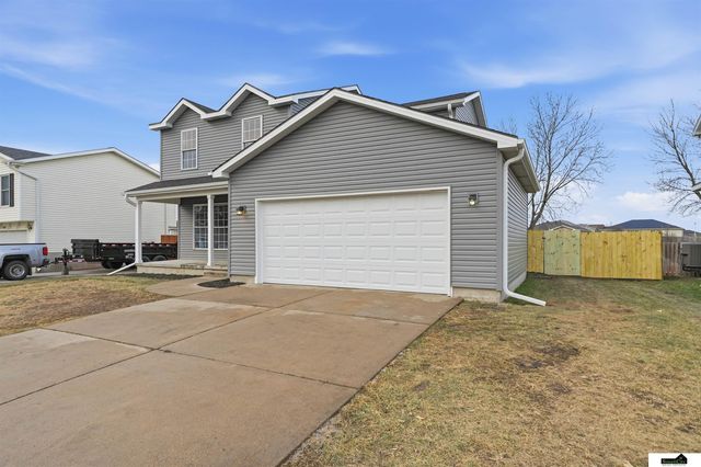 10831 N 136th Street, Waverly, NE 68462