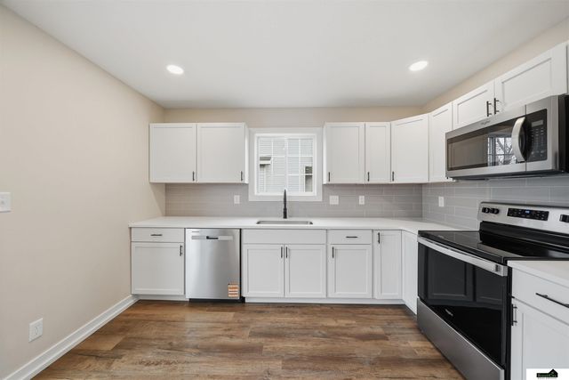 10831 N 136th Street, Waverly, NE 68462