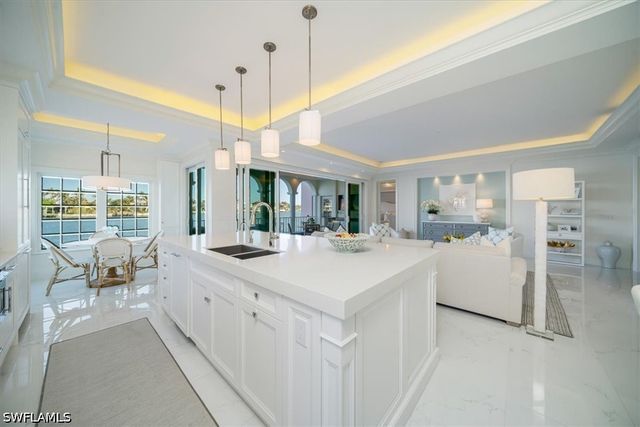 4000 Gulf Shore BLVD N 3300, Naples, FL 34103
