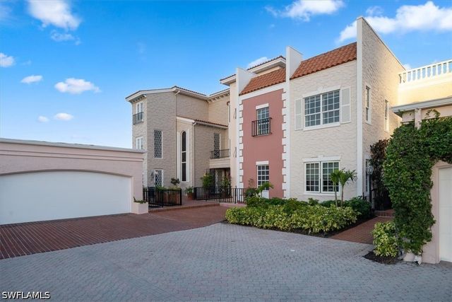 4000 Gulf Shore BLVD N 3300, Naples, FL 34103