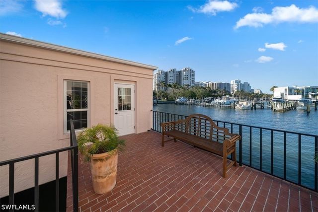 4000 Gulf Shore BLVD N 3300, Naples, FL 34103