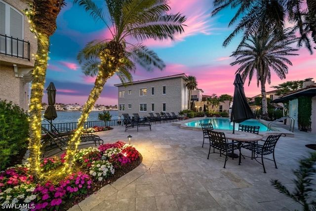 4000 Gulf Shore BLVD N 3300, Naples, FL 34103