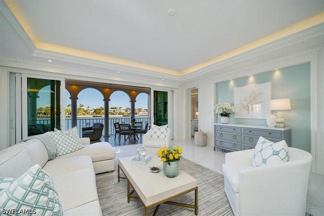 4000 Gulf Shore BLVD N 3300, Naples, FL 34103