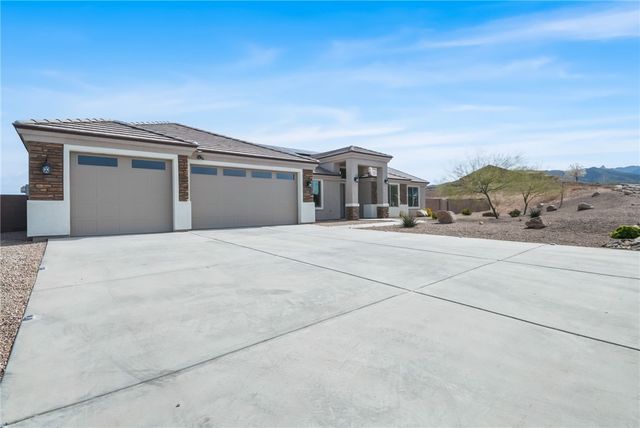 2160 Comanche Drive, Kingman, AZ 86401
