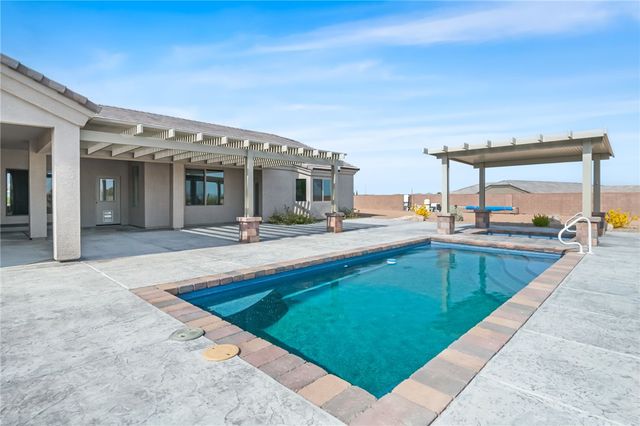 2160 Comanche Drive, Kingman, AZ 86401