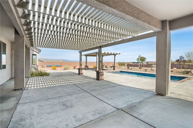 2160 Comanche Drive, Kingman, AZ 86401