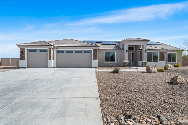 2160 Comanche Drive, Kingman, AZ 86401