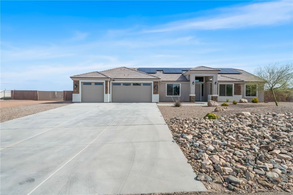 2160 Comanche Drive, Kingman, AZ 86401