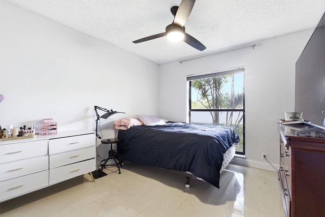 6670 Canary Palm Circle Unit 16, Boca Raton, FL 33433
