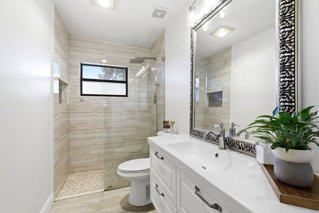 6670 Canary Palm Circle Unit 16, Boca Raton, FL 33433