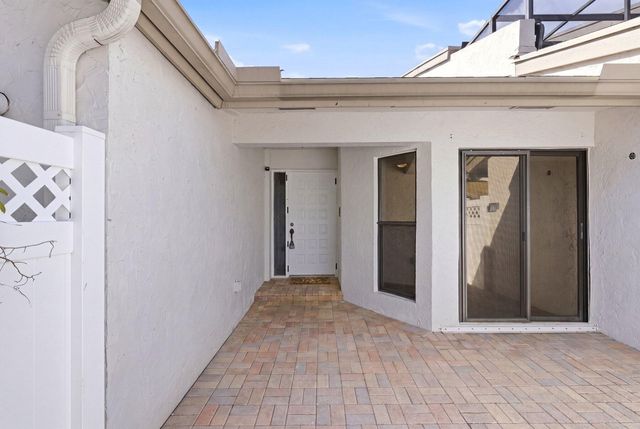 6670 Canary Palm Circle Unit 16, Boca Raton, FL 33433