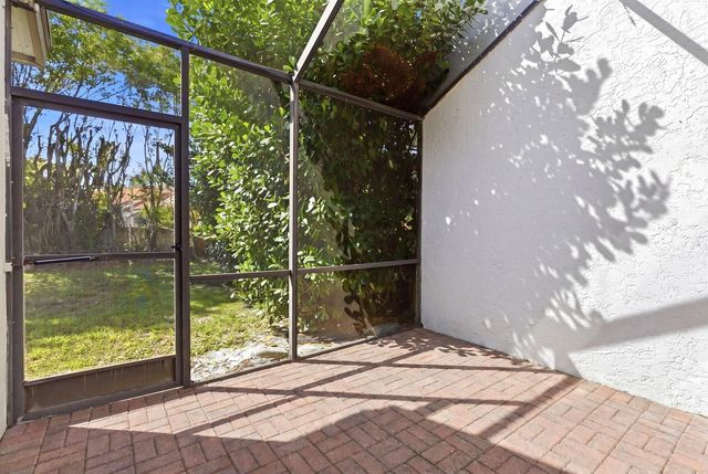 6670 Canary Palm Circle Unit 16, Boca Raton, FL 33433