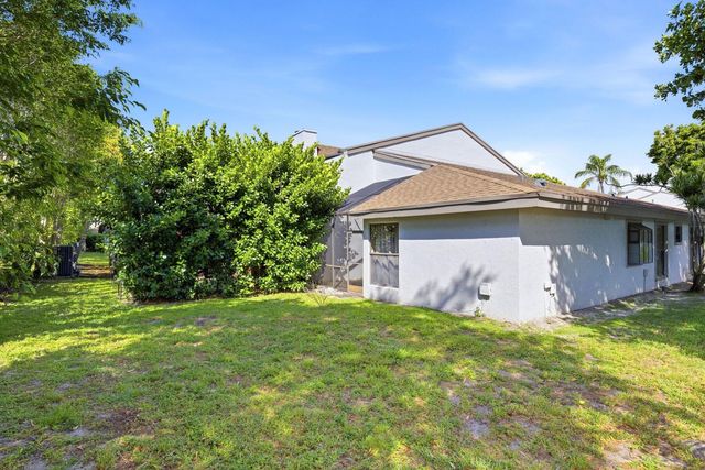 6670 Canary Palm Circle Unit 16, Boca Raton, FL 33433