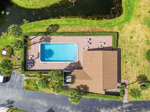 6670 Canary Palm Circle Unit 16, Boca Raton, FL 33433