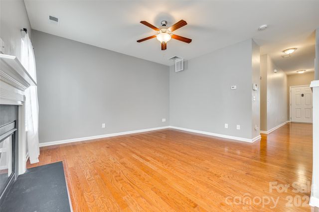 13815 Singleleaf Lane, Charlotte, NC 28278