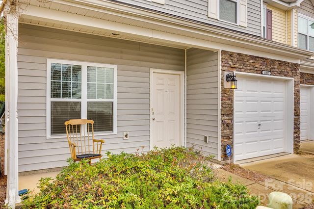 13815 Singleleaf Lane, Charlotte, NC 28278