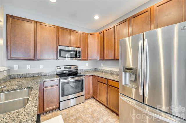 13815 Singleleaf Lane, Charlotte, NC 28278