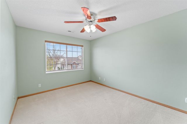 9916 Sunflower Place, Johnston, IA 50131