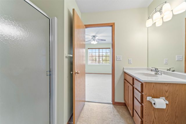 9916 Sunflower Place, Johnston, IA 50131