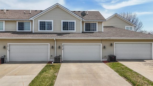 9916 Sunflower Place, Johnston, IA 50131
