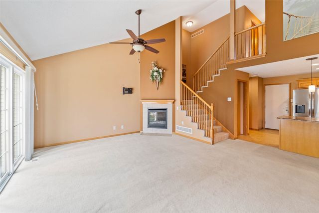 9916 Sunflower Place, Johnston, IA 50131