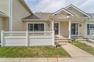 9916 Sunflower Place, Johnston, IA 50131
