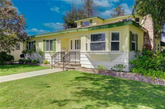 2873 San Vicente Ave, Long Beach, CA 90815