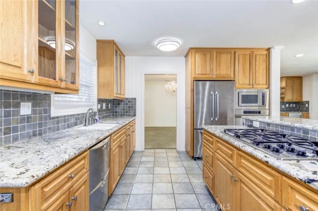2873 San Vicente Ave, Long Beach, CA 90815