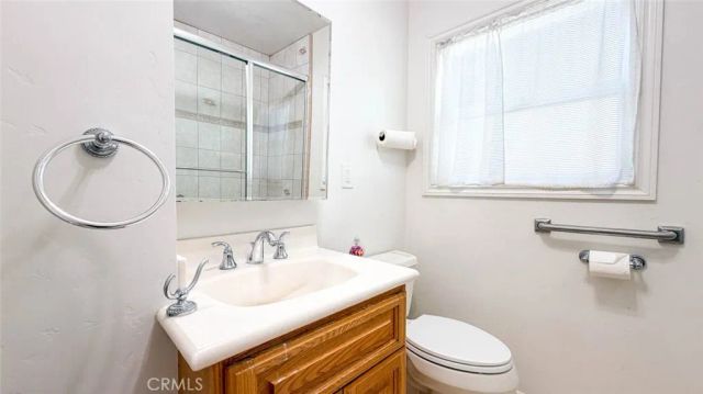 2873 San Vicente Ave, Long Beach, CA 90815