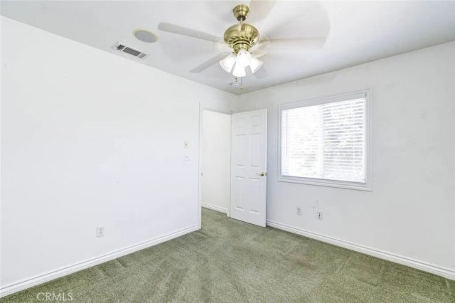 2873 San Vicente Ave, Long Beach, CA 90815