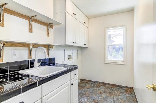 2873 San Vicente Ave, Long Beach, CA 90815
