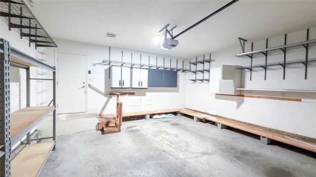 2873 San Vicente Ave, Long Beach, CA 90815