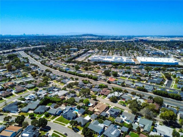 2873 San Vicente Ave, Long Beach, CA 90815