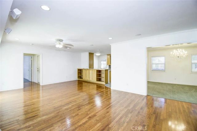 2873 San Vicente Ave, Long Beach, CA 90815