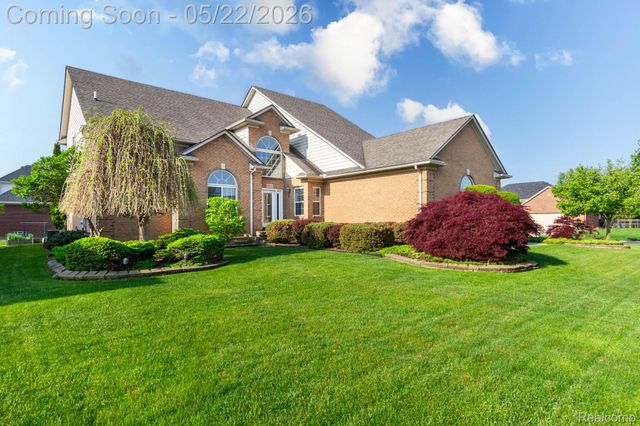 18610 Turnberry Drive, Macomb Township, MI 48044