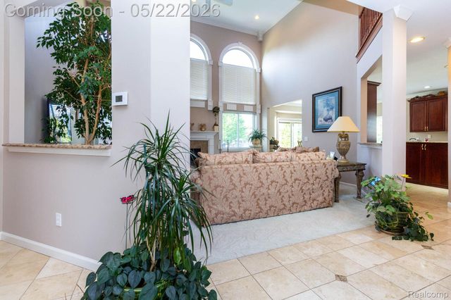 18610 Turnberry Drive, Macomb Township, MI 48044