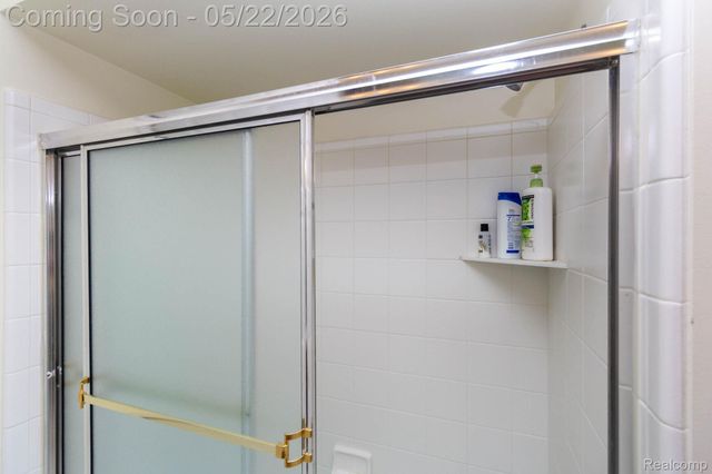 18610 Turnberry Drive, Macomb Township, MI 48044