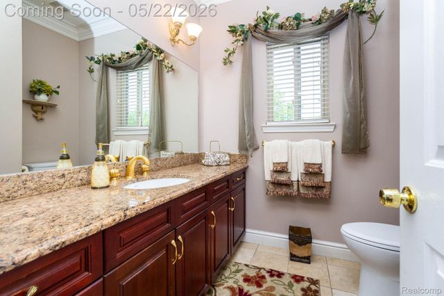 18610 Turnberry Drive, Macomb Township, MI 48044