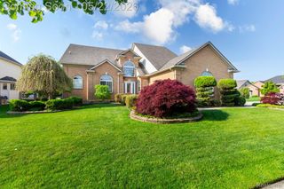 18610 Turnberry Drive, Macomb Township, MI 48044