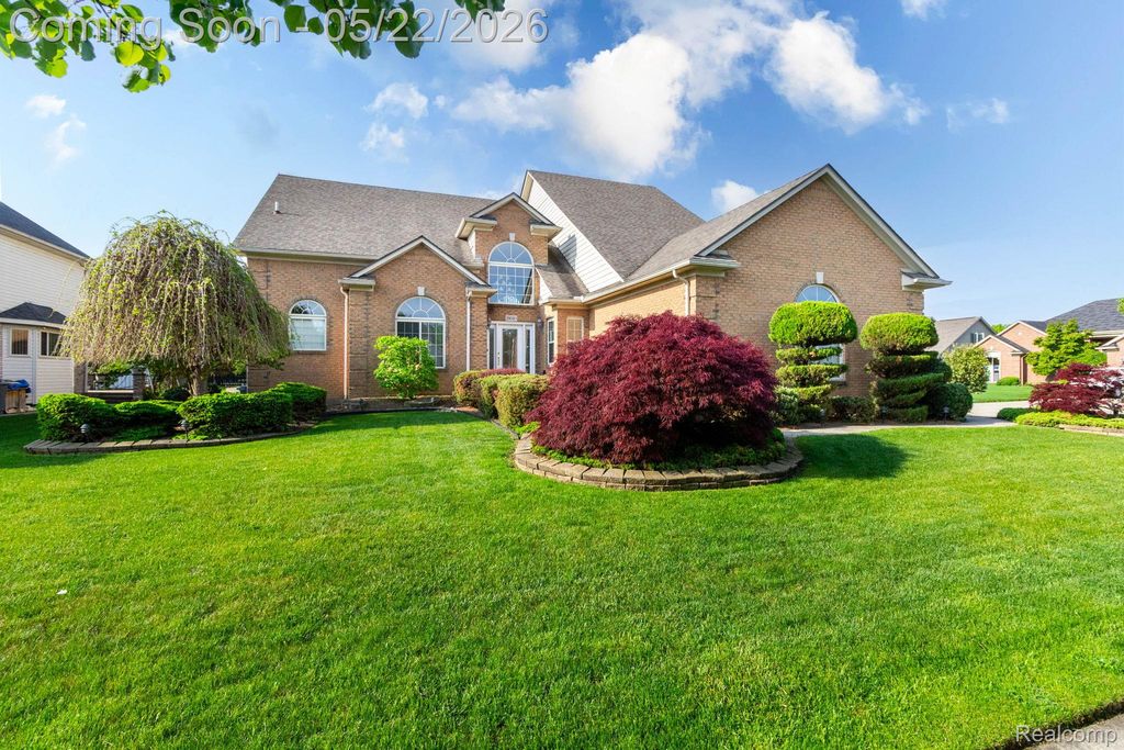 18610 Turnberry Drive, Macomb Township, MI 48044