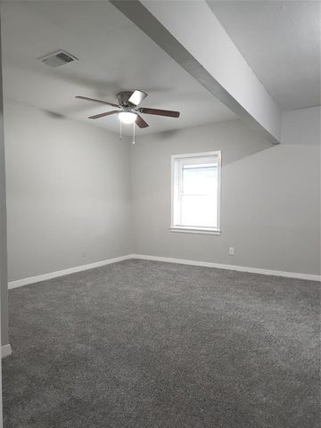 402 S Blackwell Street, La Porte, TX 77571