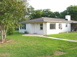 402 S Blackwell Street, La Porte, TX 77571
