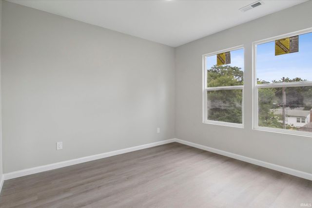 110 S 33rd Street, South Bend, IN 46615