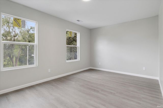 110 S 33rd Street, South Bend, IN 46615