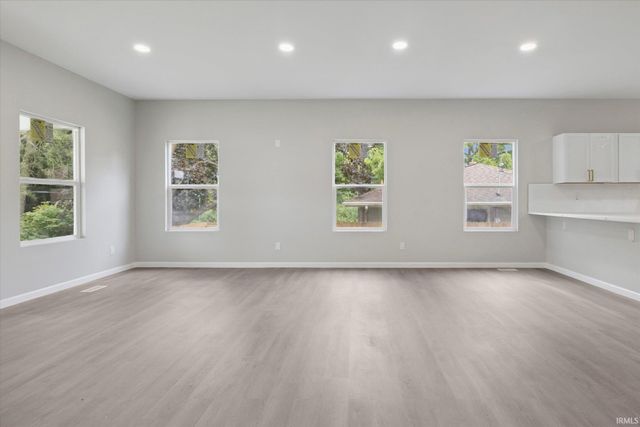 110 S 33rd Street, South Bend, IN 46615