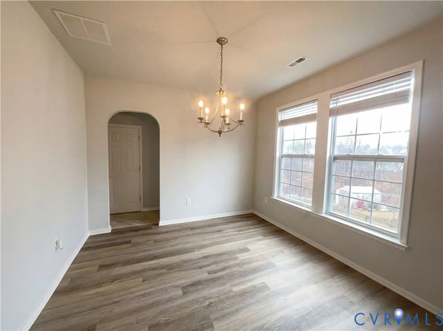 13166 Stockleigh Dr, Chester, VA 23831