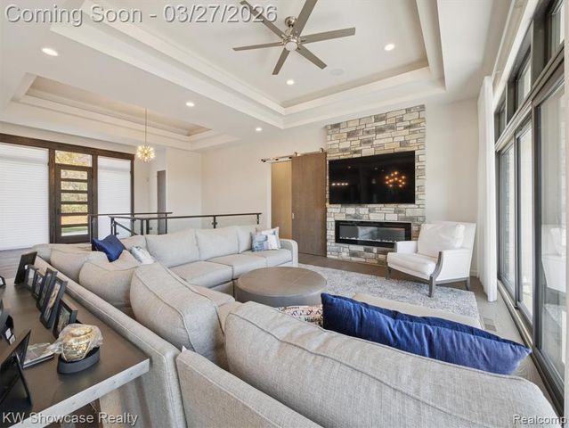 1164 Lake Forest Way, Milford, MI 48380