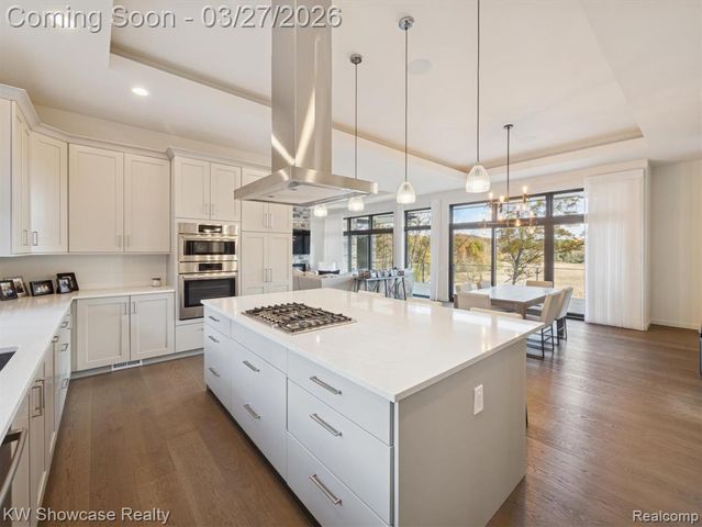 1164 Lake Forest Way, Milford, MI 48380