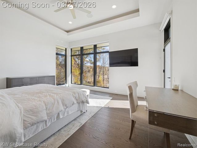 1164 Lake Forest Way, Milford, MI 48380